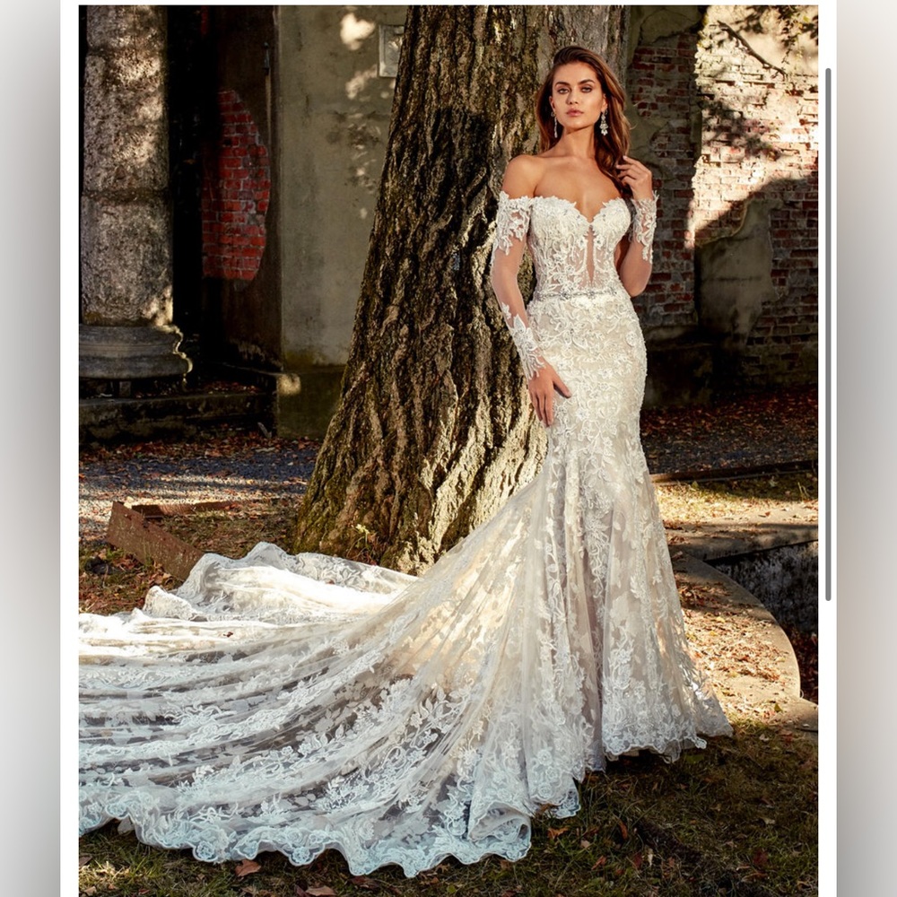 Wedding dress-Eve of Milady style 4369